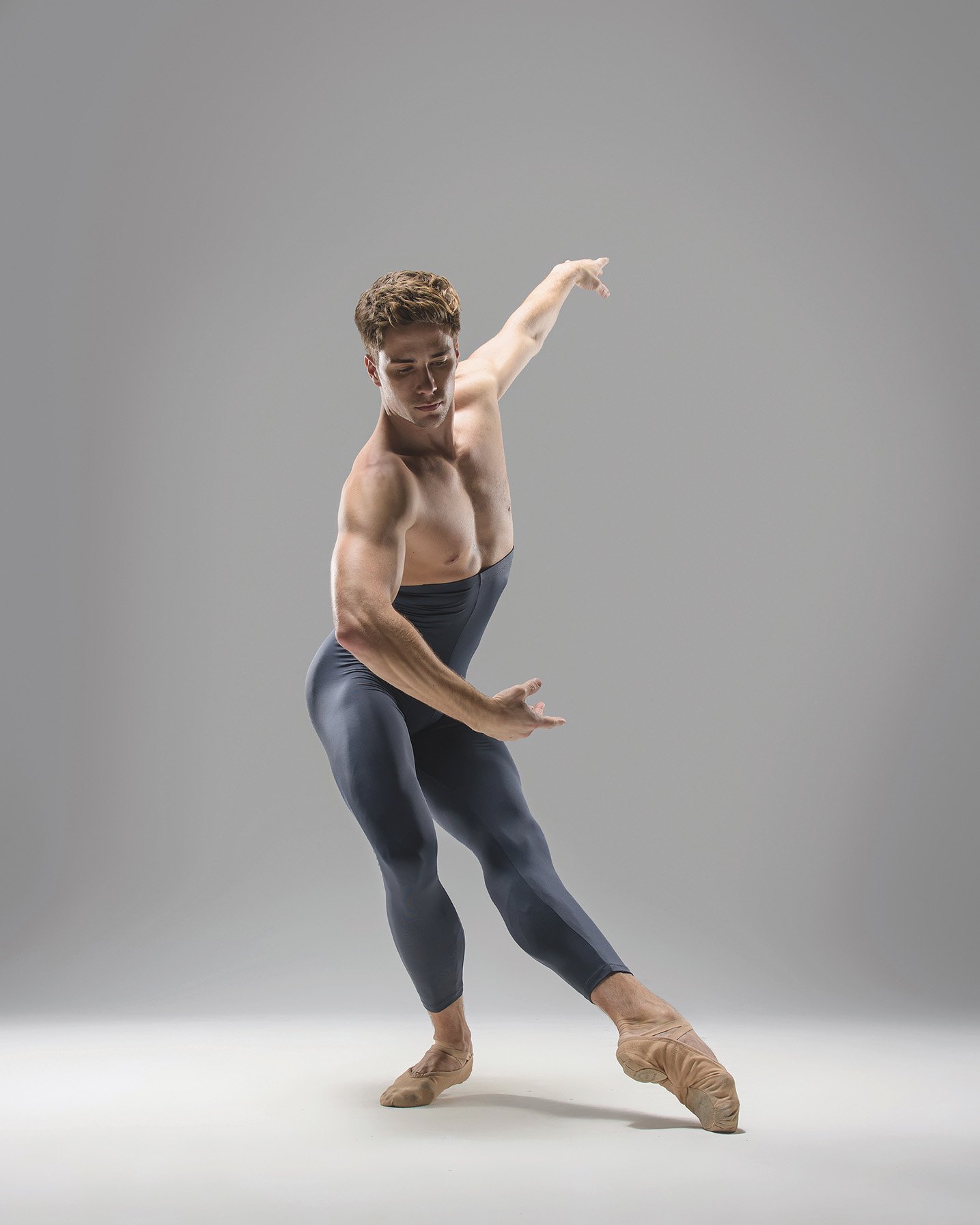 Collant danse homme Wear Moi Orion gris  Danseurs masculins, Poses de  ballet, Danseurs de ballet