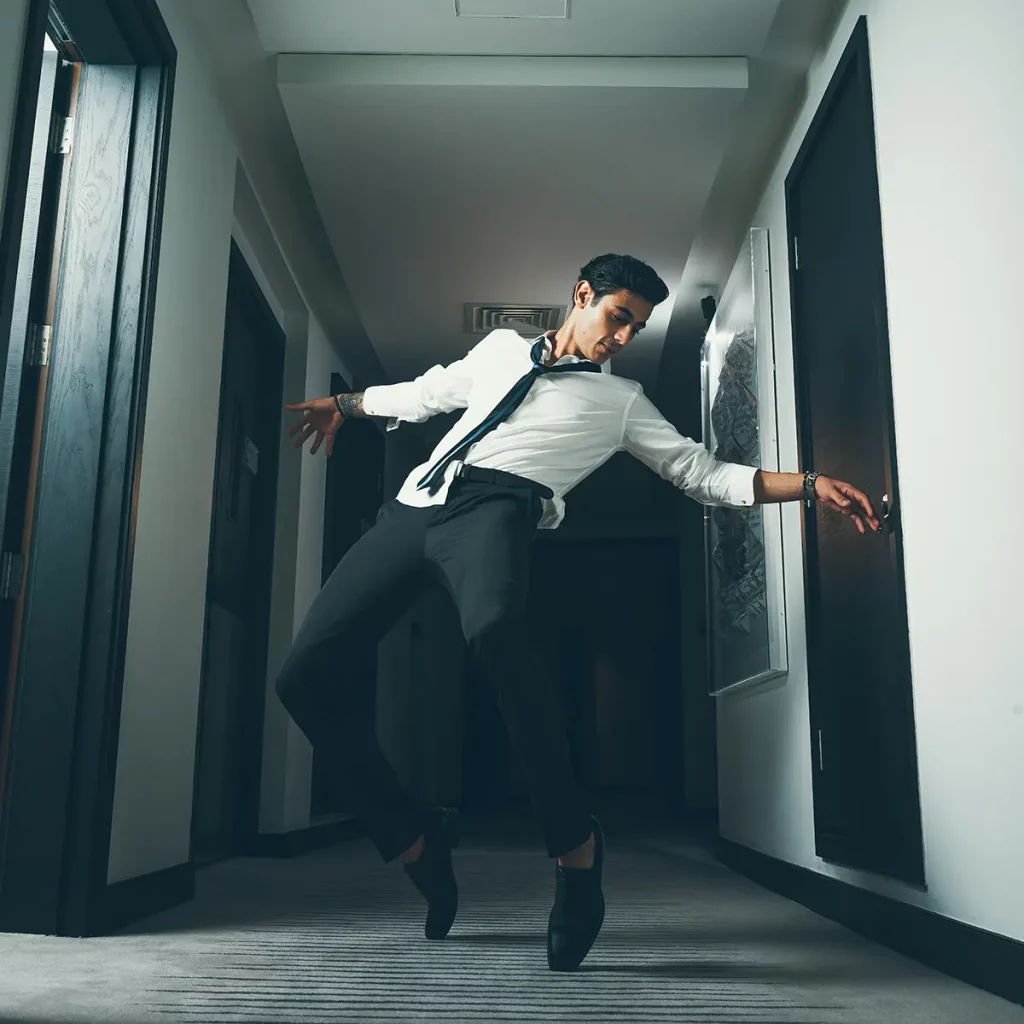 réseautage-danseur-professionel Danseur avec des habits professionnels